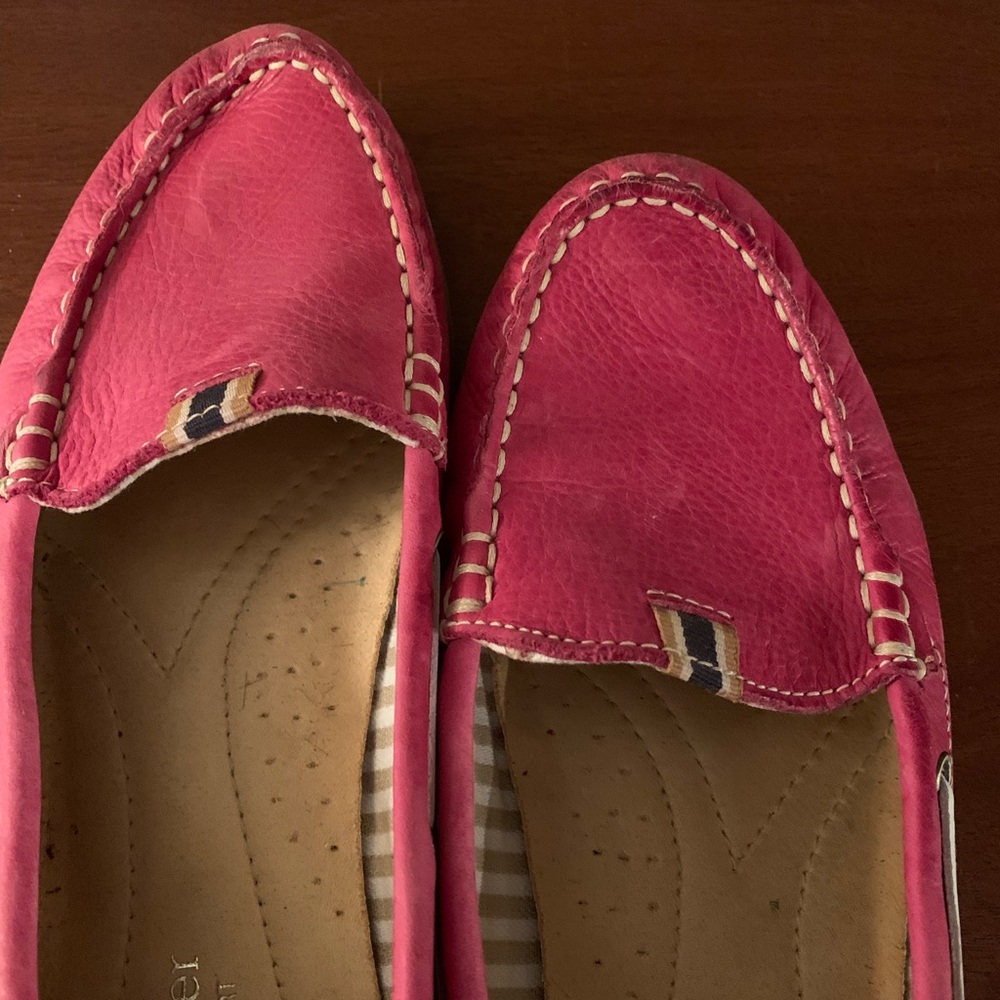 Shoes - Picture 4 of 5